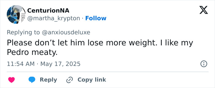 Tweet from user CenturionNA commenting on Pedro Pascal’s new jaw, questioning if it’s plastic surgery or Ozempic effects. Tweet from user CenturionNA commenting on Pedro Pascal’s new jaw, questioning if it’s plastic surgery or Ozempic effects.