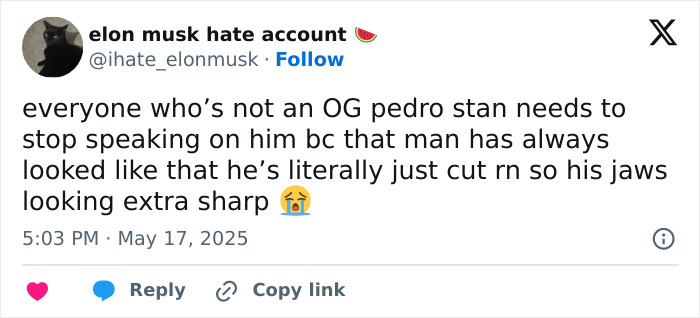 Tweet discussing Pedro Pascal's new jaw, with fans guessing if it's plastic surgery or Ozempic effects. Tweet discussing Pedro Pascal's new jaw, with fans guessing if it's plastic surgery or Ozempic effects.
