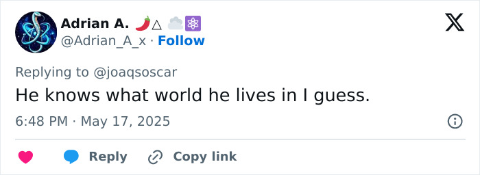 Tweet reply text discussing context behind Pedro Pascal and Joaquin Phoenix&rsquo;s unintentionally offensive hand wave decoded by lip reader.