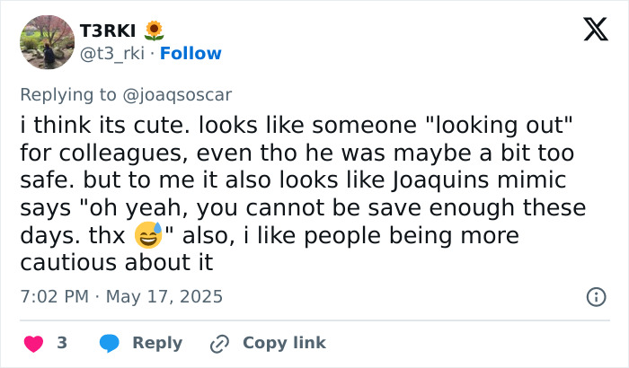 Lip reader decoding Pedro Pascal's words to Joaquin Phoenix after an unintentionally offensive hand wave moment.