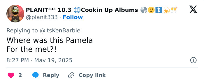 Tweet from PLANIT333 reacting to Pamela Anderson, referencing her return to 90s glam makeup after years embracing her natural look.