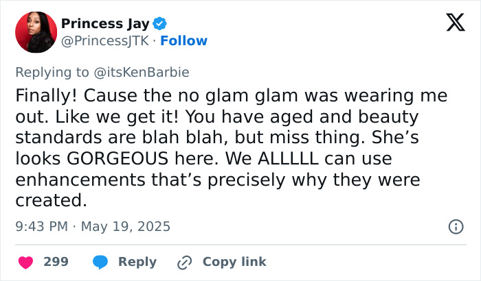 Screenshot of a tweet praising Pamela Anderson&rsquo;s return to 90s glam makeup after years of embracing her natural look.