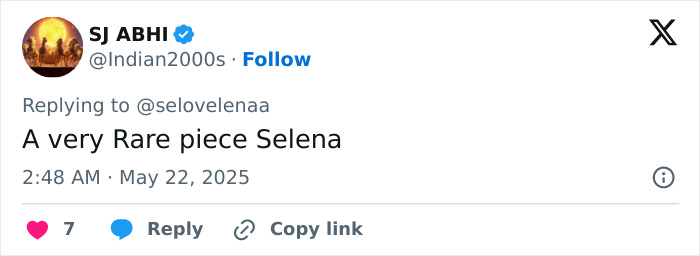 Screenshot of a tweet praising Selena Gomez, related to turning into Kanye and supporting Hailey Bieber after Justin's Vogue remark.