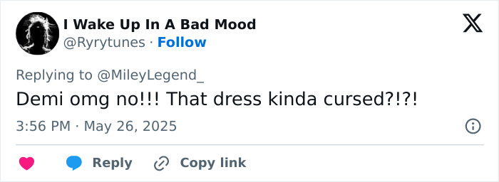 Tweet from user I Wake Up In A Bad Mood reacting to Miley Cyrus fans calling out Demi Lovato over her wedding dress.