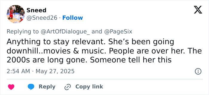 &ldquo;Nobody Else Wants To Kiss Her&rdquo;: Jennifer Lopez Triggers Wild Reactions Over Lesbian Kiss At AMAs