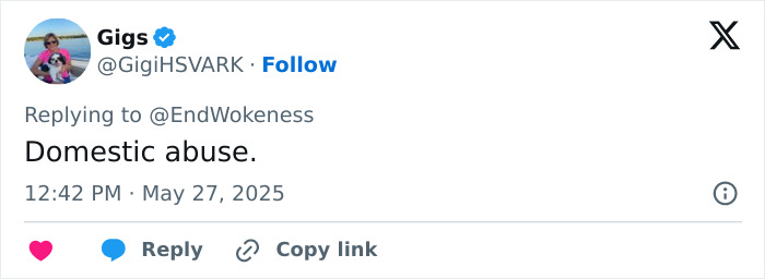 Tweet from user Gigs replying to a discussion about Emmanuel and Brigitte Macron’s airport incident and grooming rumors. Tweet from user Gigs replying to a discussion about Emmanuel and Brigitte Macron’s airport incident and grooming rumors.