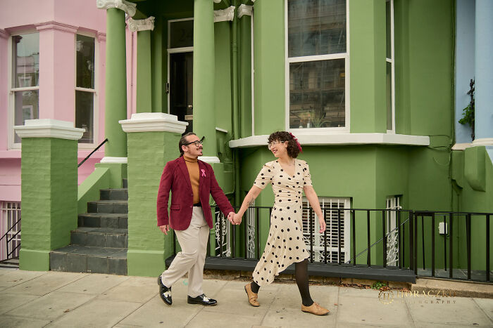 A Stylish London Engagement Photoshoot In Notting Hill (23 Pics)
