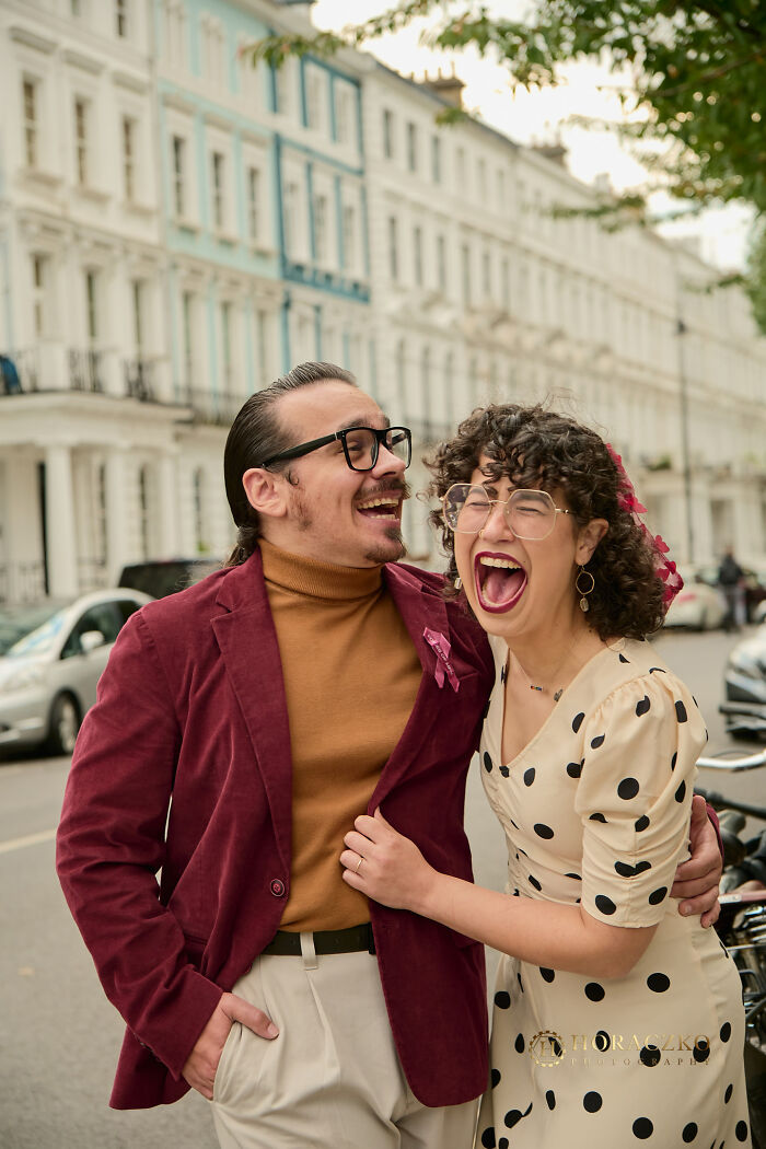 A Stylish London Engagement Photoshoot In Notting Hill (23 Pics)