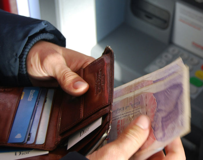 42 Things That Weren’t Mentioned Until After The Marriage Certificate Was Signed