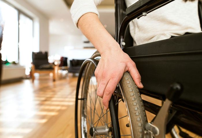 Guy Sees Woman In Wheelchair, Decides He&rsquo;s Suddenly A Medical Expert