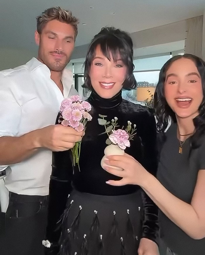 Katy Perry attends Lauren S&aacute;nchez&rsquo;s bachelorette party with Kim Kardashian, sparking more fans to turn on her publicly.