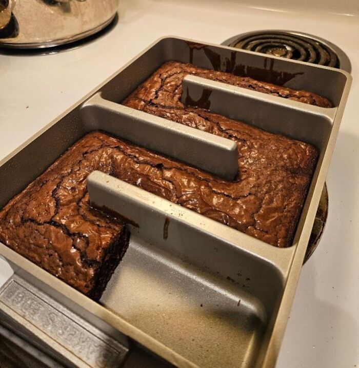 Brownies baking in a specialty pan, representing popular Shark Tank pitches turned into massive hits you might own.