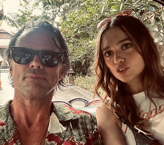 Aimee Lou Wood and co-star Walton Goggins outdoors, Aimee breaking silence after Walton's off the rails interview. Aimee Lou Wood and co-star Walton Goggins outdoors, Aimee breaking silence after Walton's off the rails interview.