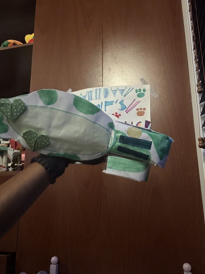 Round Base Puppet Called Lime