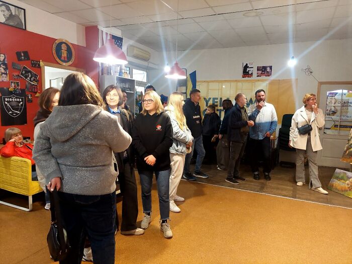 From Chaos To Canvas: How A Spontaneous Art Journey Became An Unforgettable Adventure