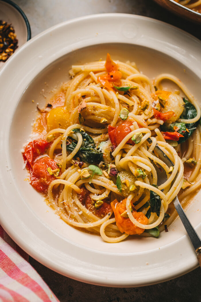 Meghan Markle&rsquo;s Viral One-Pot Pasta Gets A Cozy Homemade Makeover