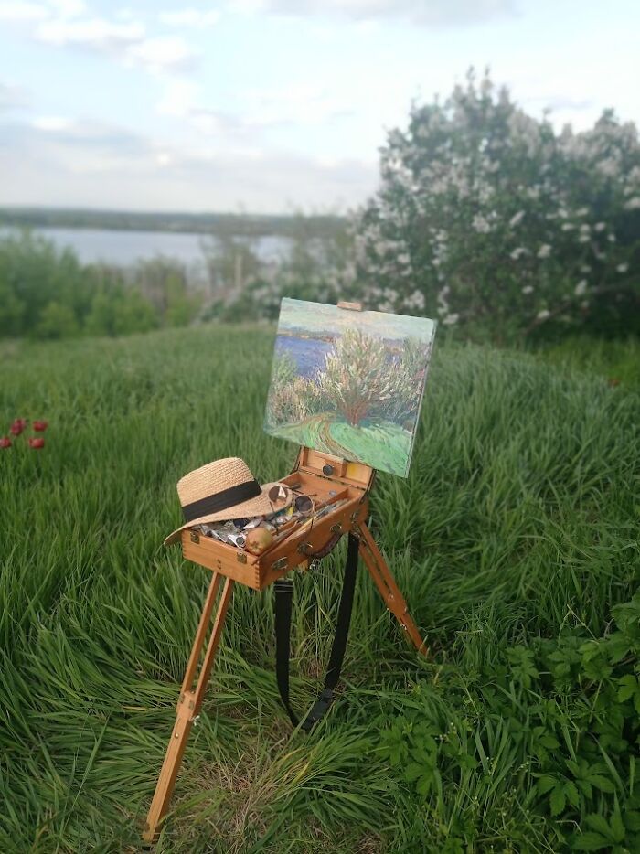 Painting Above The Blossoms: My Spring Plein Air Journey In Ukraine (7 Pics)