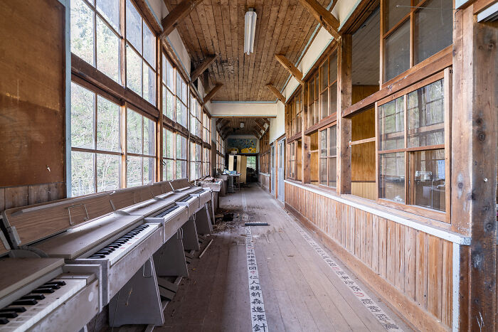 Requiem Pour Pianos 151