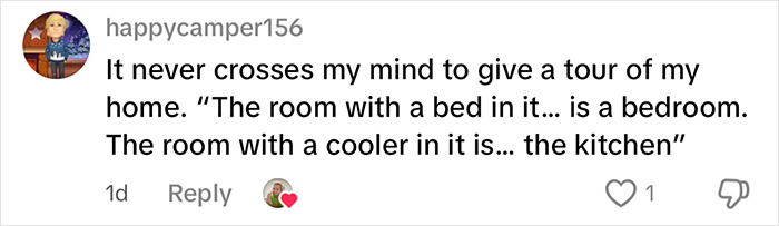 Comment from American woman staying in UK sharing how British find her usual US habits rude in a social media post.