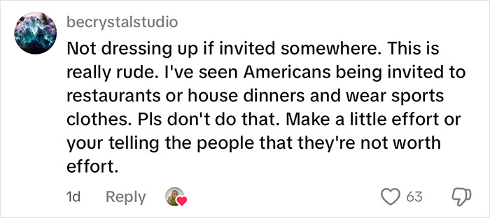 Comment from American woman staying in UK discussing how British find typical US habits rude in social settings.