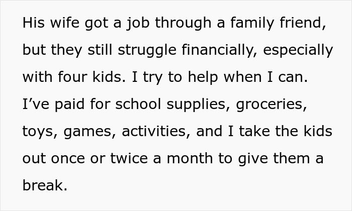 Text excerpt from an article about an aunt called cruel after banning her iPad-stealing niece from her home. Text excerpt from an article about an aunt called cruel after banning her iPad-stealing niece from her home.