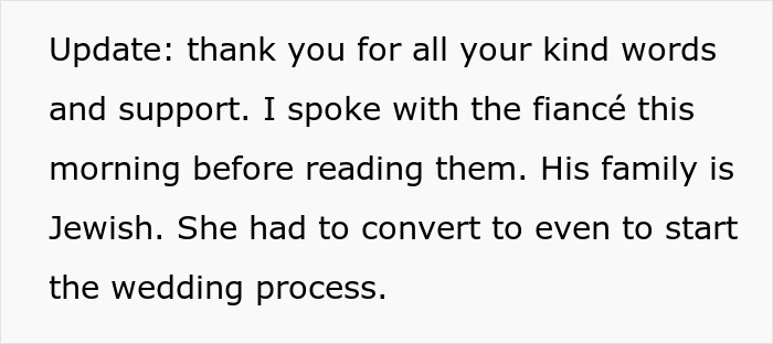 Text update about bride&rsquo;s cousin with alopecia facing headscarf ban due to religious wedding and family beliefs.