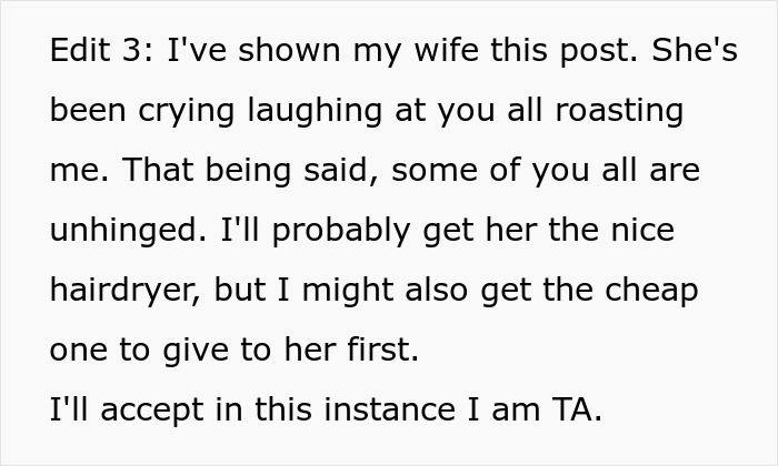 Text post showing a man refusing to consider his pregnant wife a mom and debating Mother's Day gifts.