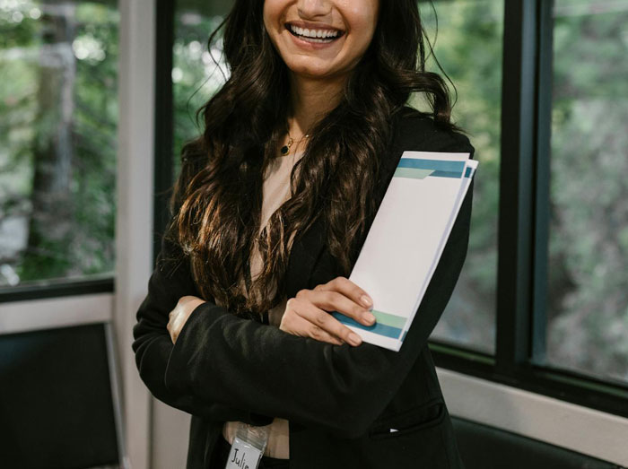 Bride Thinks She Can Just Show Up To Her Wedding Without Planning Any Of It: “Is It Normal?” Bride Thinks She Can Just Show Up To Her Wedding Without Planning Any Of It: “Is It Normal?”