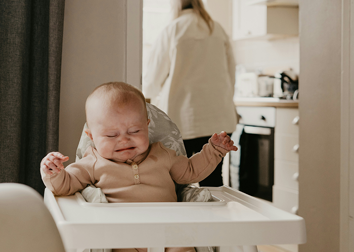 Man Invites A Woman And Her Kid Over, His Roommate Calls CPS: “He Was Freezing” Man Invites A Woman And Her Kid Over, His Roommate Calls CPS: “He Was Freezing”