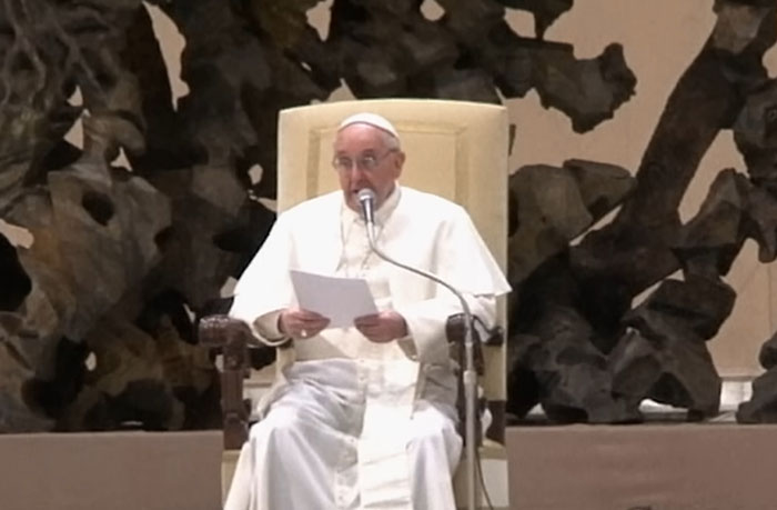 What 40 Celebrities Were Like Before Fame, As Shared By People Who Used To Know Them