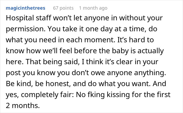 Comment discussing hospital policies and personal boundaries on a dad wanting a front-row seat to daughter's delivery.