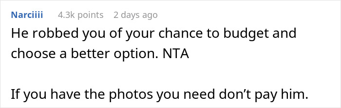 Reddit comment discussing a cousin who offered to photograph a wedding as a gift but later sent a $3,000 bill.