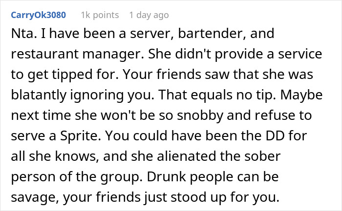 Screenshot of a Reddit comment discussing not tipping a waitress on a 300 plus dollar tab due to poor service. Screenshot of a Reddit comment discussing not tipping a waitress on a 300 plus dollar tab due to poor service.