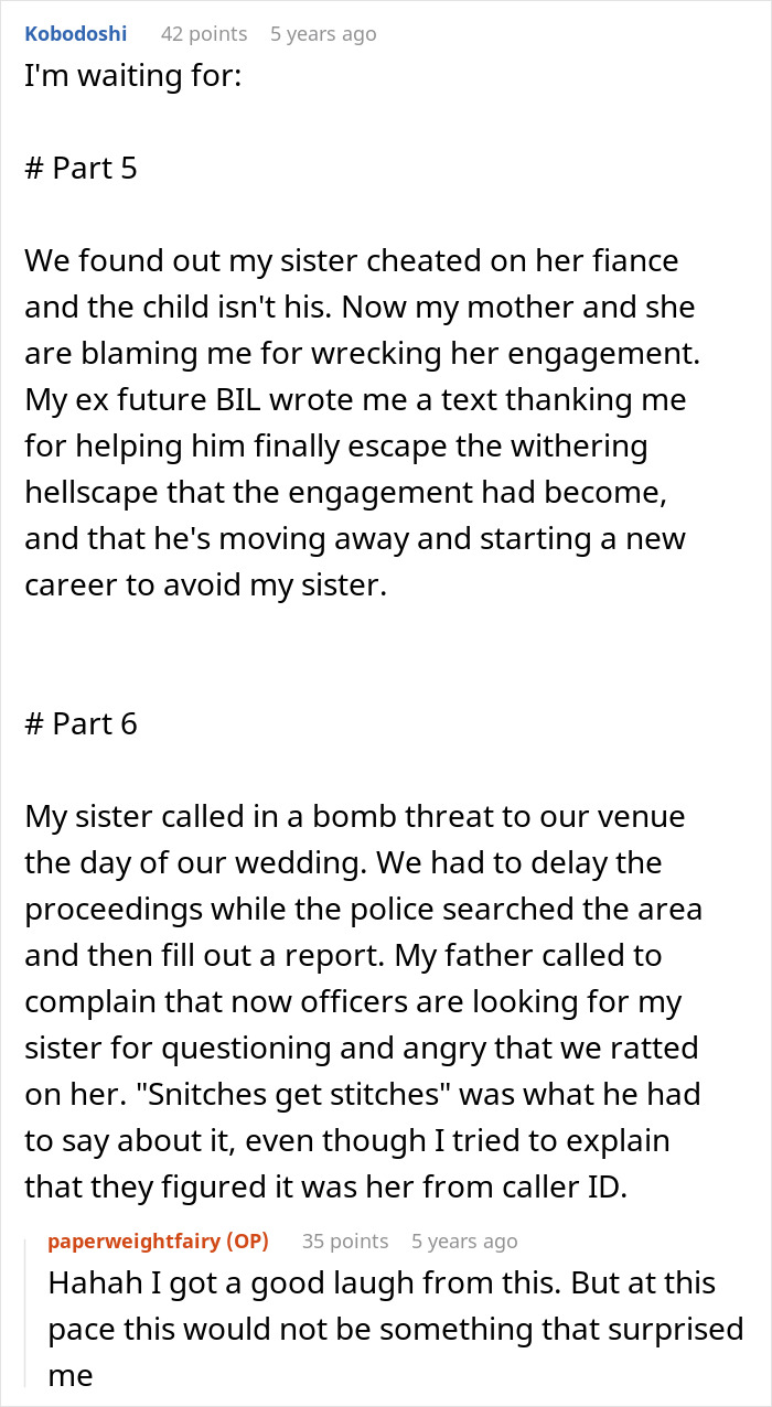 Text post discussing a couple's wedding venue issues after booking three years in advance and family conflicts arise.