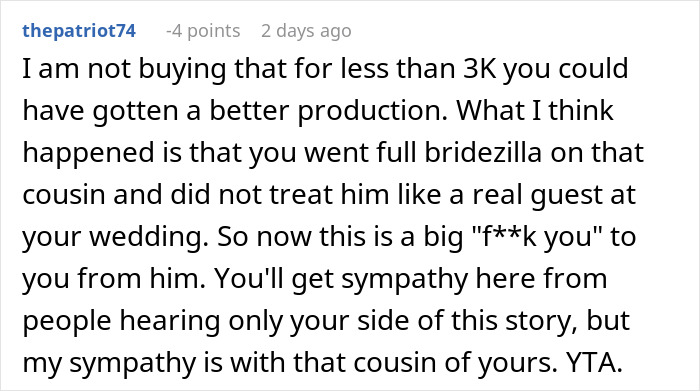 Reddit comment discussing a cousin offering wedding photography as a gift then charging $3,000 unexpectedly.