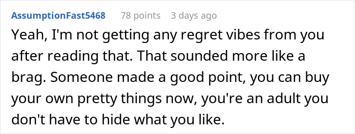 Reddit comment discussing a guy confessing to housesitting to try on people&rsquo;s clothing for thrills.