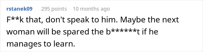 Comment on Reddit discussing a guy demanding dinner at 2AM and his girlfriend breaking up with him. Comment on Reddit discussing a guy demanding dinner at 2AM and his girlfriend breaking up with him.