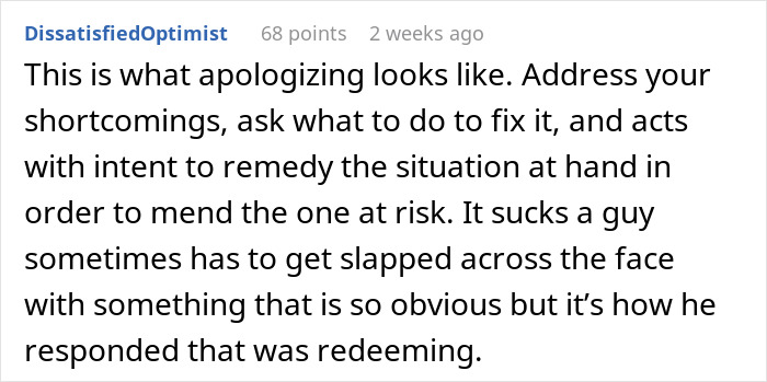 Text of a Reddit comment discussing apologizing sincerely, relating to themes of favor and humiliation involving a husband&rsquo;s childhood best friend.
