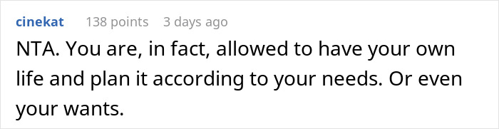 Screenshot of an online comment discussing a woman upset her mom booked a vacation and won&rsquo;t babysit her two kids.