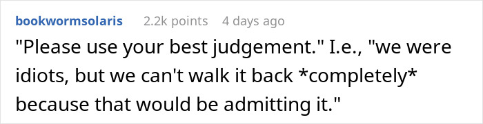 Customer service chat screenshot showing a message about poor management decisions affecting sales in retail.