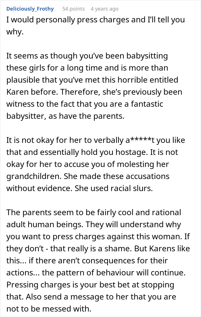 Text of a comment discussing a babysitter dyeing girls&rsquo; hair pink and a grandmother&rsquo;s extreme reaction.