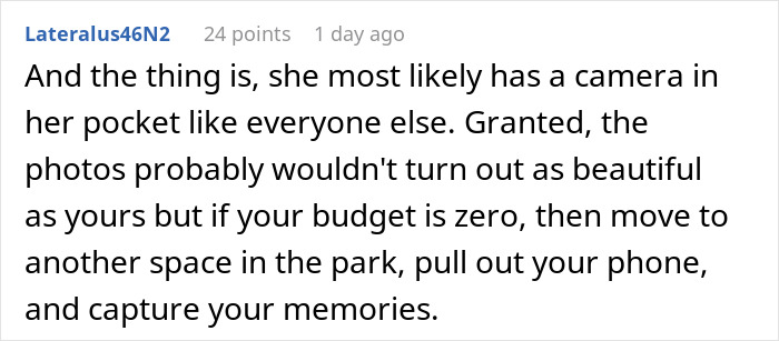 Screenshot of a Reddit comment discussing an entitled mom interrupting a couple&rsquo;s photoshoot for free kids pictures.