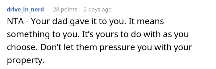 Screenshot of a comment defending a woman refusing to give away her dad&rsquo;s cabin to her struggling stepbrother.