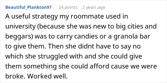 Reddit comment sharing a woman's strategy to avoid scams by offering candies or snacks instead of saying no. Reddit comment sharing a woman's strategy to avoid scams by offering candies or snacks instead of saying no.