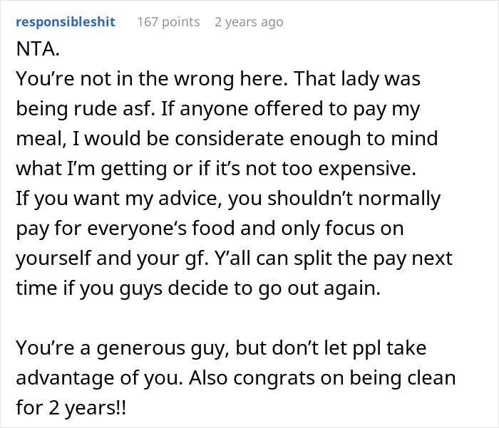 Alt text: Online comment discussing friend's girlfriend ordering the most expensive meals knowing the guy is paying and the backfire situation.