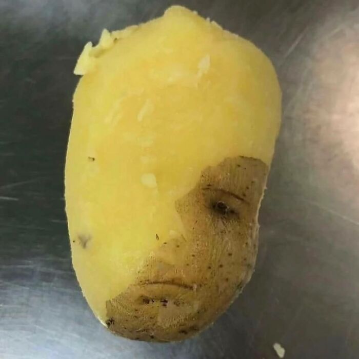 Potato with unusual skin pattern resembling a human face, one of the weird pics or it didn’t happen moments shared online.