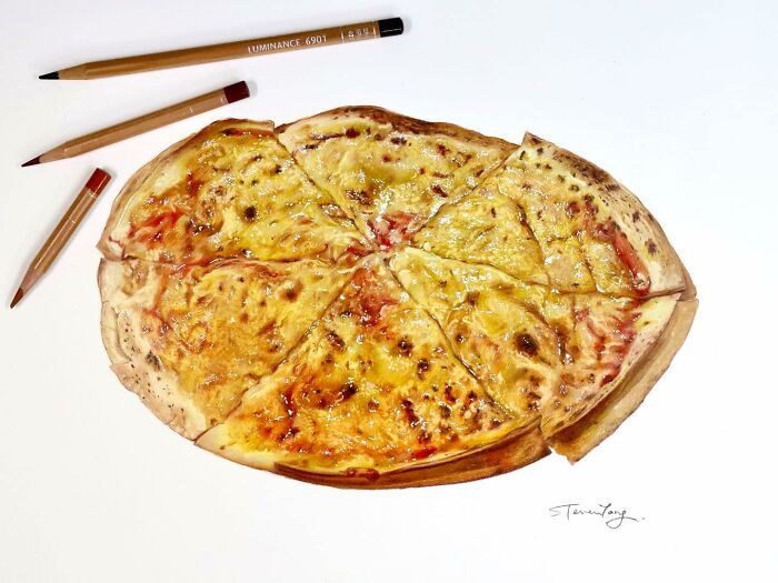 Hyper-realistic food illustration of a cheese pizza with colored pencils, showcasing Steven Tang’s deliciously deceptive art style.