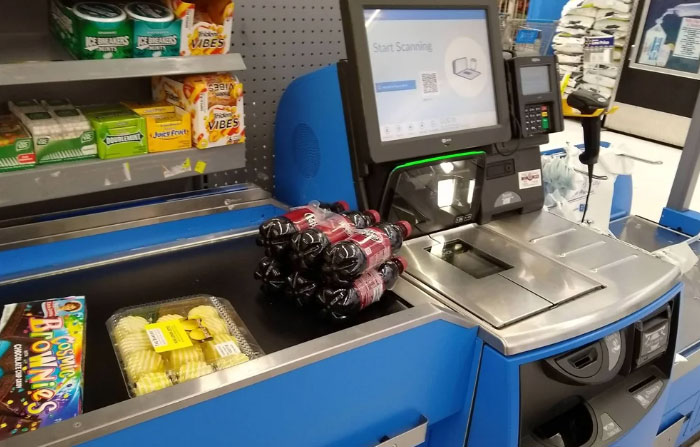 People Are Losing It As American Grocery Shops Introduce Self-Checkout And Morning Shopping Fees People Are Losing It As American Grocery Shops Introduce Self-Checkout And Morning Shopping Fees