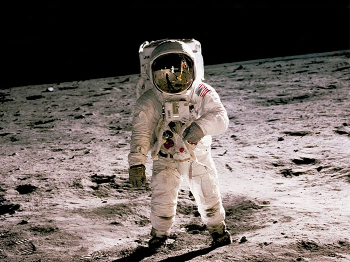 Astronaut exploring the lunar surface symbolizing future innovations that will change humanity in the next 10 to 15 years.