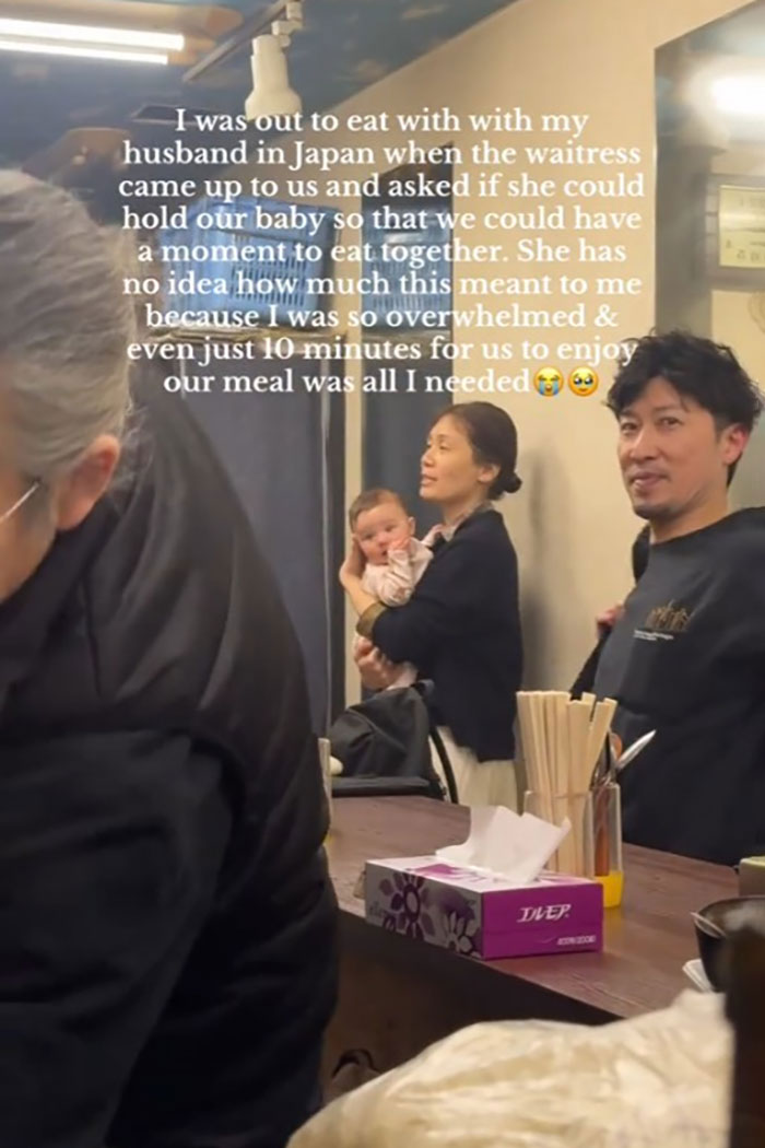 Japanese waitress goes viral for helping a traveling mom and dad by holding their baby during meal in Japan restaurant.